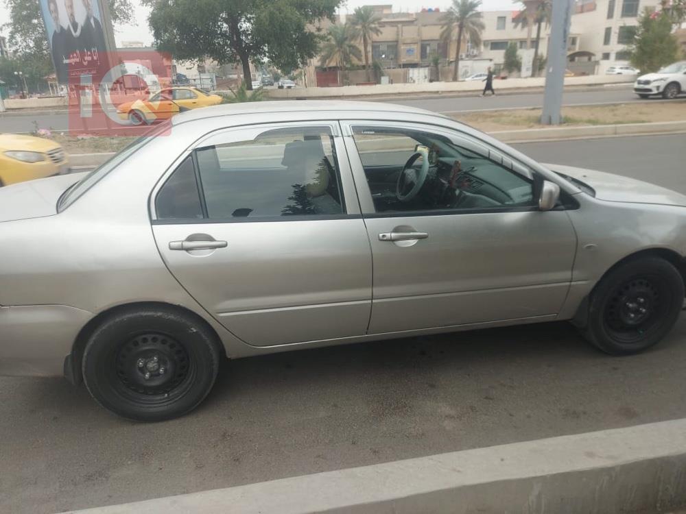 ميتسوبيشي لانسر